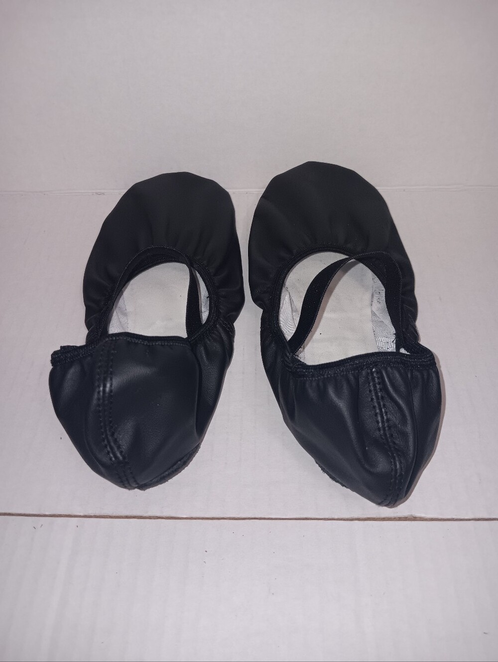 CAPEZIO ESSENTIALS 11M SIZE ELASTIC STRAP BALLET FLATS - Picture 6 of 11